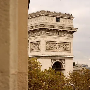 Royal Elysées Hotel