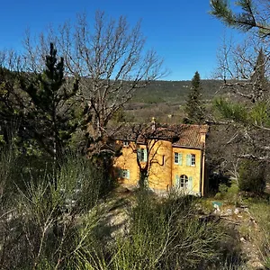 à Angouire Moustiers-Sainte-Marie